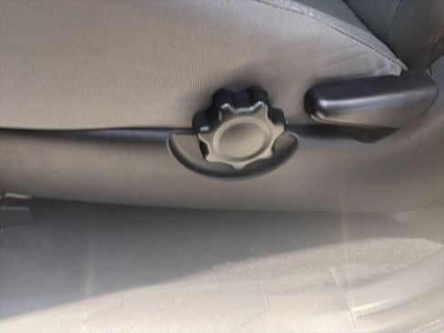 Used 2020 Toyota Tacoma SR w/ SR Convenience Package RWD image 13