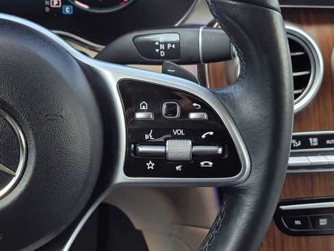 Used 2022 Mercedes-Benz GLC 300 w/ Multimedia Package Lite image 24