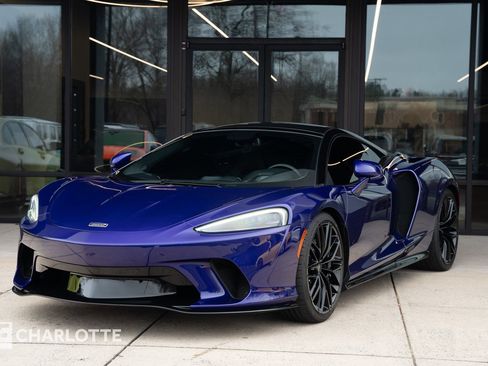 Used 2022 McLaren GT image 9