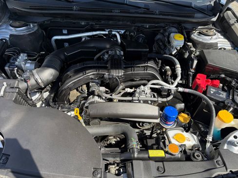 Used 2024 Subaru Outback Premium image 20