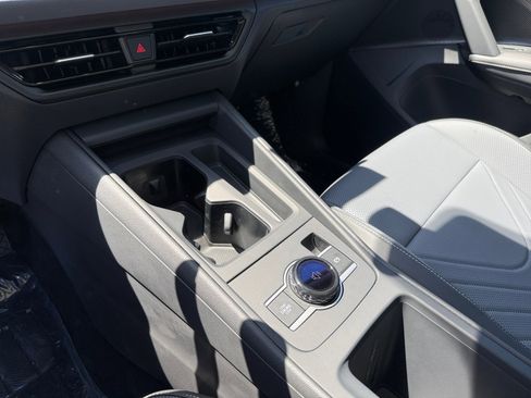 New 2026 Volkswagen Tiguan SE AWD/4WD image 13