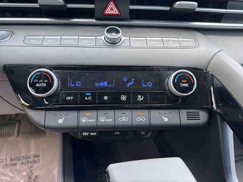 Certified 2023 Hyundai Elantra SEL w/ Convenience Package FWD image 24