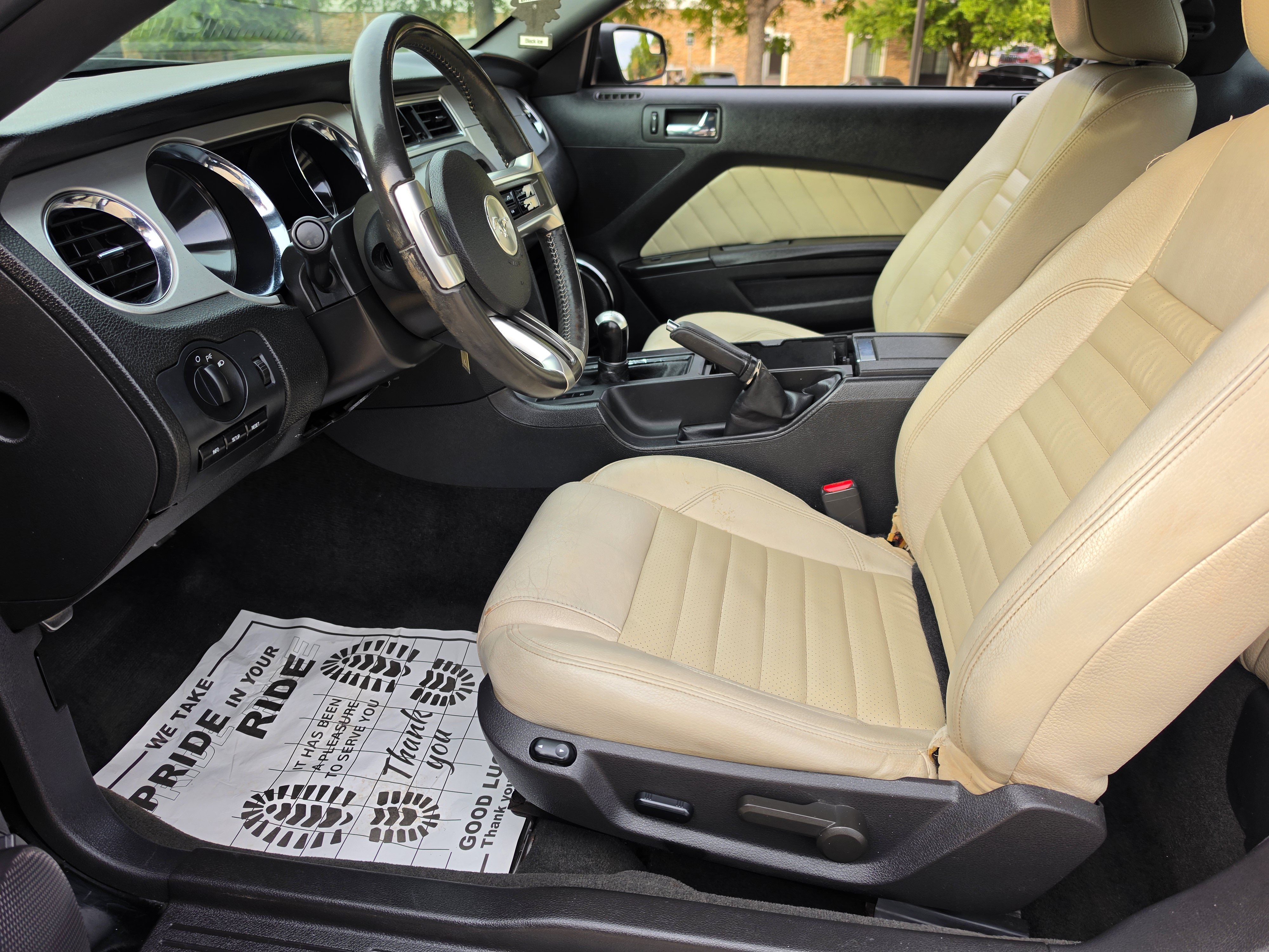 Used 2012 Ford Mustang Premium w/ V6 Performance Pkg RWD image 18