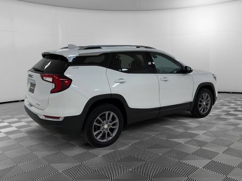 Used 2023 GMC Terrain SLT w/ Infotainment Package II AWD/4WD image 5