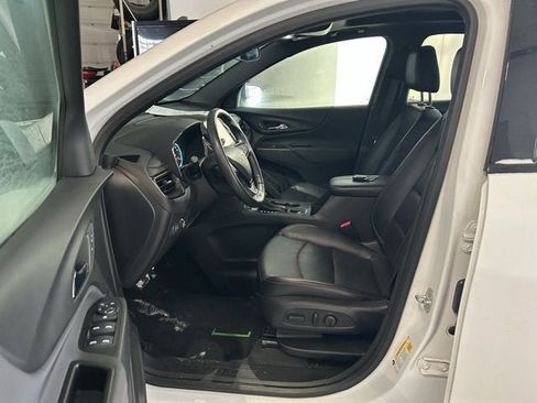 Certified 2022 Chevrolet Equinox RS w/ RS Leather Package image 9