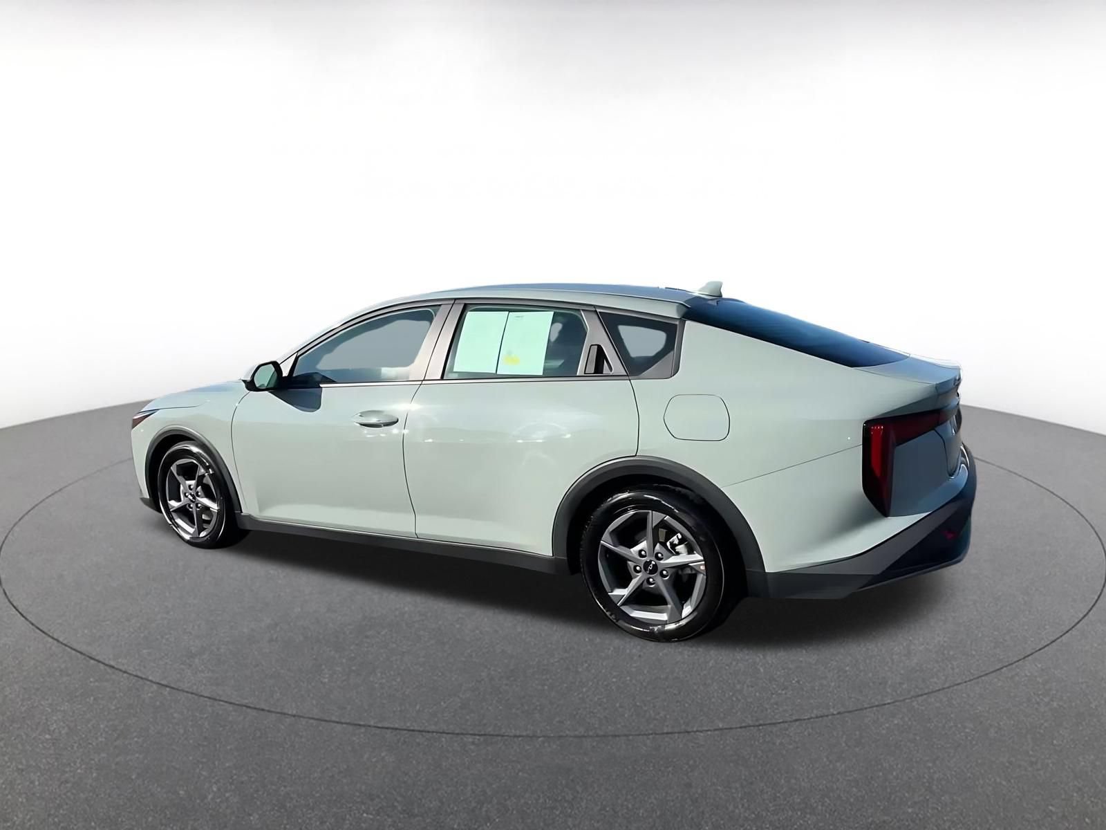 Used 2026 Kia K4 FWD image 9