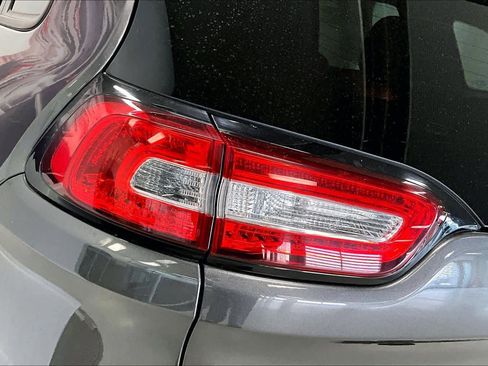 Used 2014 Jeep Cherokee Trailhawk w/ Comfort/Convenience Group image 30