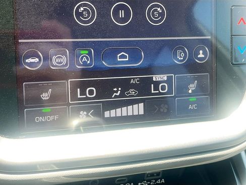 Used 2025 Subaru Outback Premium AWD/4WD image 15