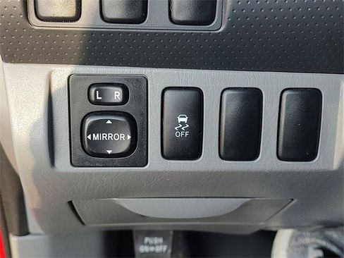 Used 2012 Toyota Tacoma PreRunner w/ SR5 Pkg image 26