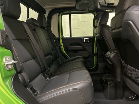 New 2026 Jeep Gladiator Sport image 9