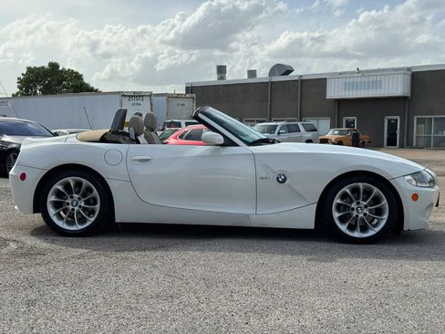 Used 2005 BMW Z4 2.5i RWD image 15