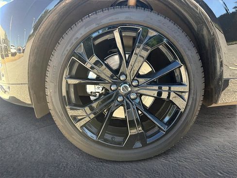 Used 2025 Volvo XC60 B5 Ultra w/ Protection Package Premier image 11