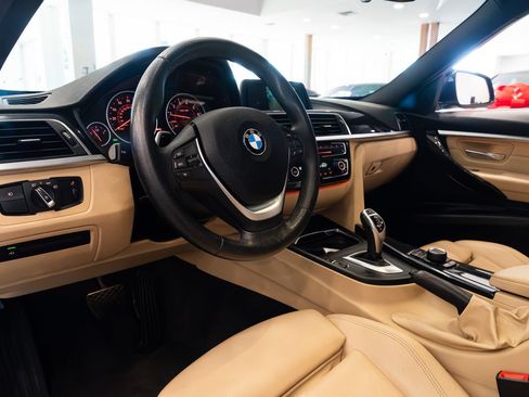 Used 2018 BMW 330i Sedan RWD image 18