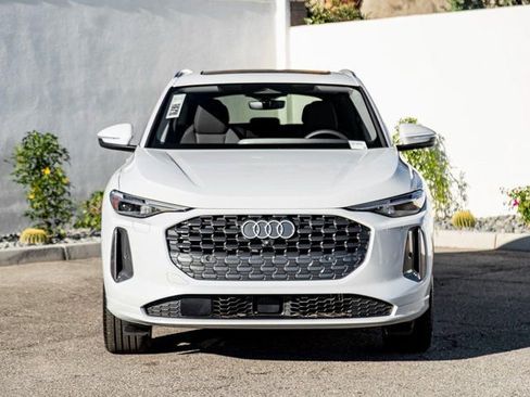 New 2025 Audi Q5 Premium Plus AWD/4WD image 3