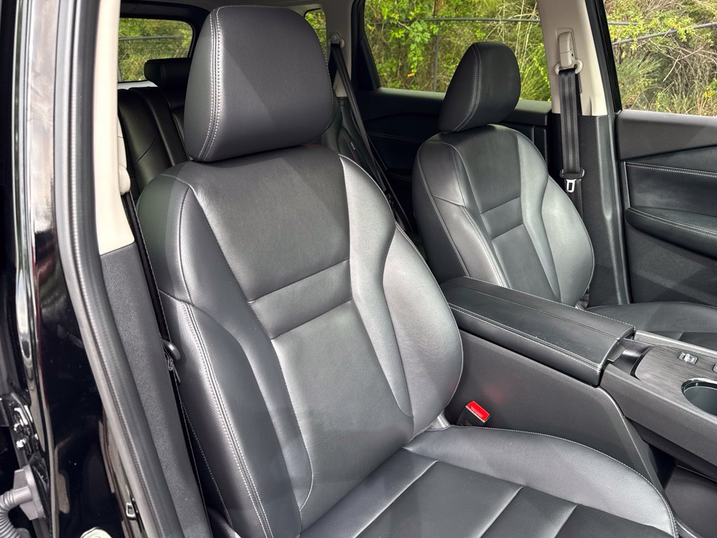 Certified 2025 Nissan Rogue SL FWD image 43