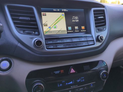 Used 2016 Hyundai Tucson Limited image 12