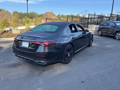 Used 2025 Mercedes-Benz E 350 4MATIC Sedan image 5