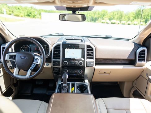 Used 2018 Ford F150 Lariat w/ Equipment Group 502A Luxury AWD/4WD image 22