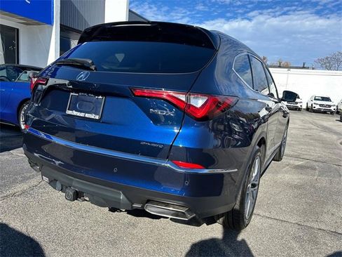 Used 2024 Acura MDX SH-AWD w/ Advance Package image 2