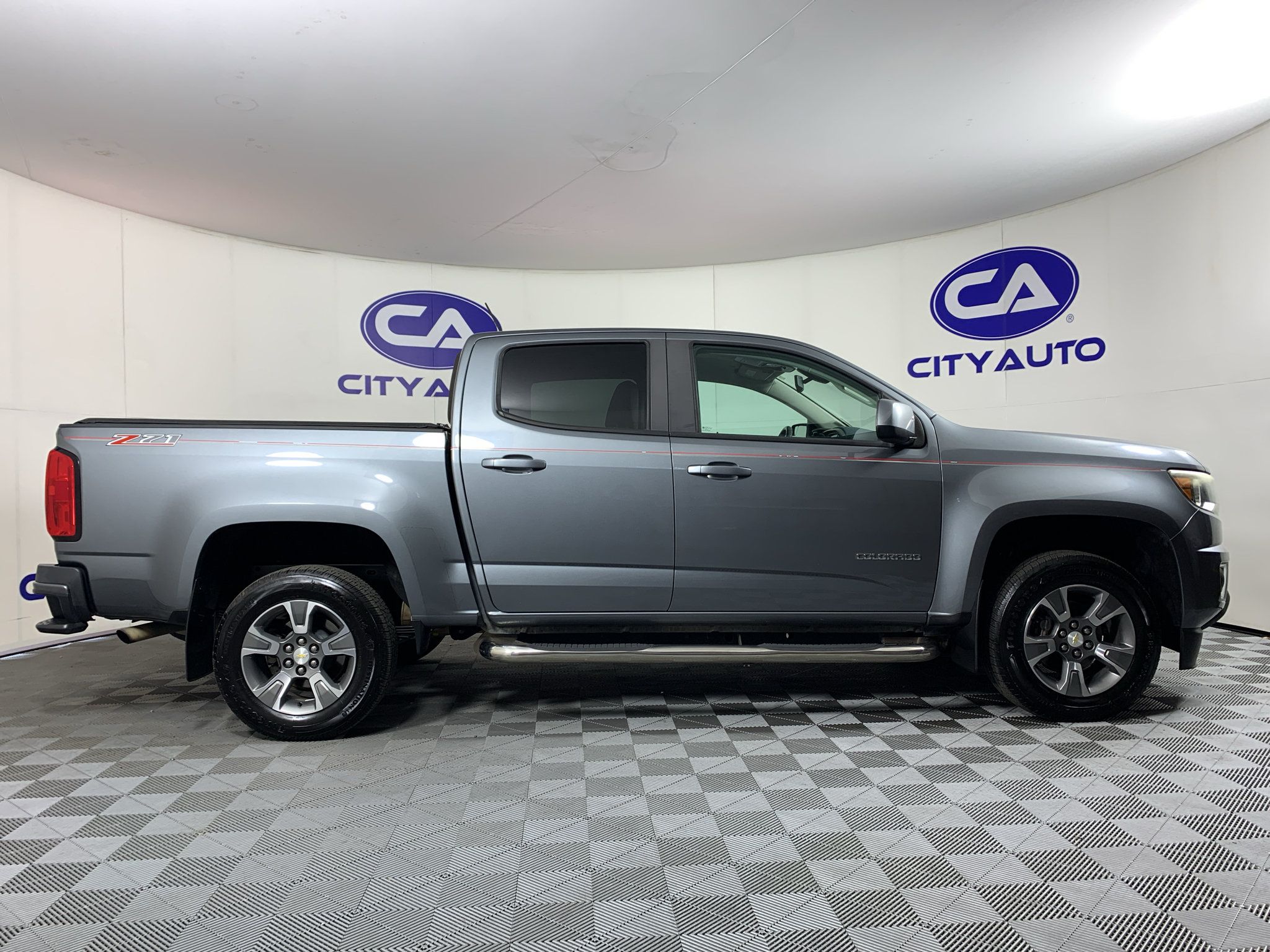 Used 2019 Chevrolet Colorado Z71 RWD image 2