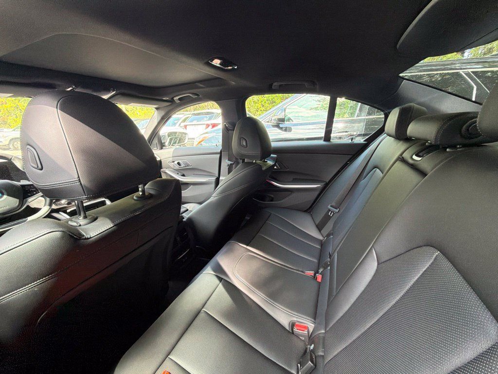 Used 2026 BMW 330i xDrive Sedan AWD/4WD image 8