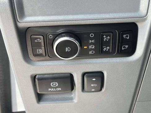 Certified 2025 Ford F150 Lariat w/ Equipment Group 501A Mid AWD/4WD image 17