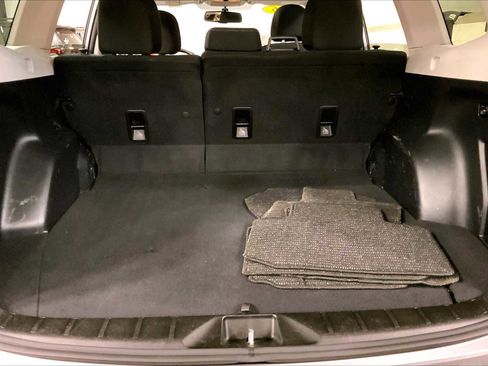 Used 2016 Subaru Forester 2.5i Premium w/ All-Weather Package image 35