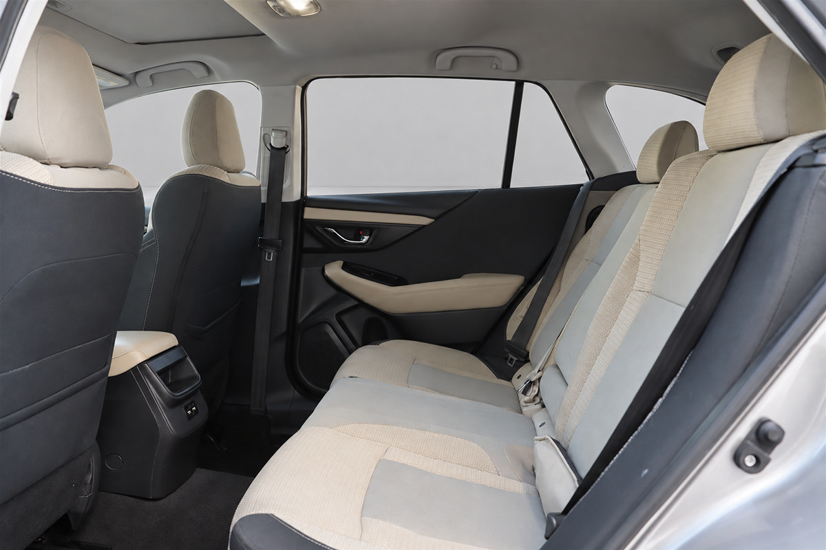 Used 2020 Subaru Outback Premium w/ Popular Package #1 AWD/4WD image 17