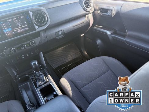 Used 2018 Toyota Tacoma TRD Off-Road w/ Technology Package image 17