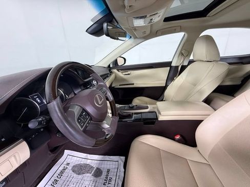 Used 2018 Lexus ES 350 w/ Premier Package FWD image 14