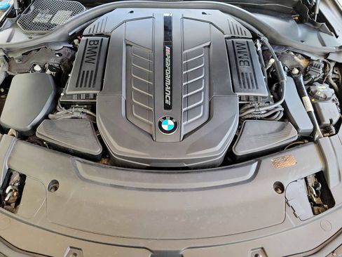Used 2018 BMW M760i xDrive AWD/4WD image 9