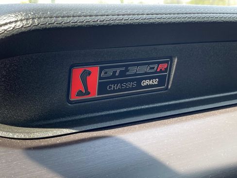 Used 2016 Ford Mustang Shelby GT350R w/ GT350R Equipment Group 920A image 16