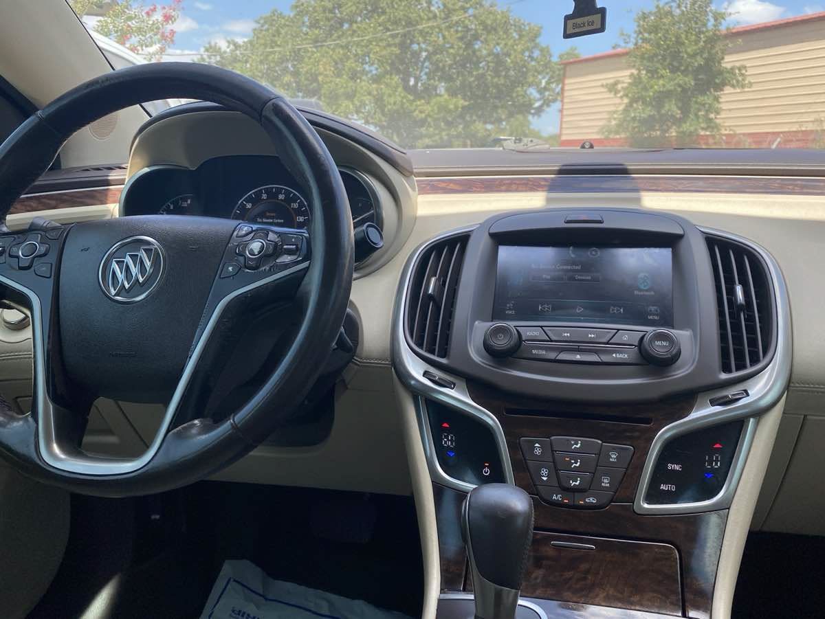 Used 2014 Buick LaCrosse FWD image 10