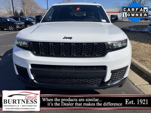 Used 2024 Jeep Grand Cherokee L Altitude image 15