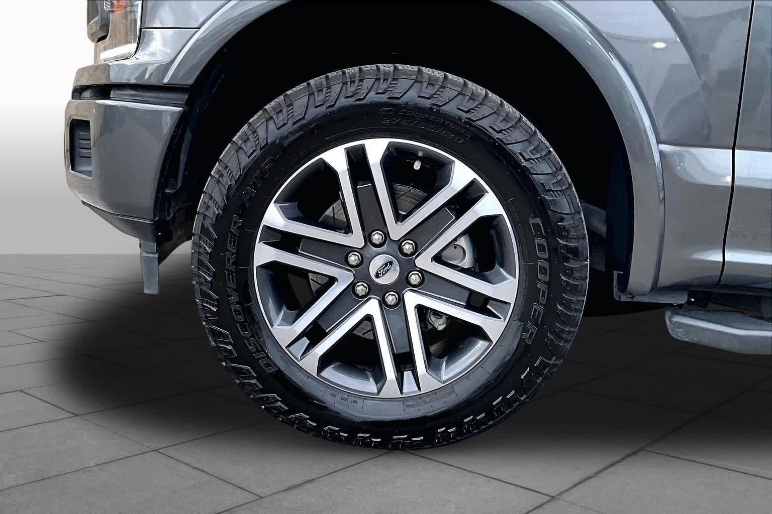 Used 2019 Ford F150 XLT w/ Equipment Group 302A Luxury AWD/4WD image 13