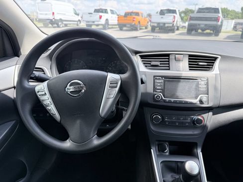 Used 2018 Nissan Sentra S FWD image 10
