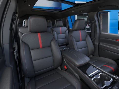 New 2026 Chevrolet Traverse RS image 40