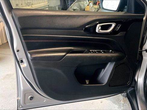 Used 2023 Jeep Compass Trailhawk w/ Trailhawk Elite Group image 9