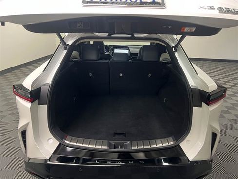 Used 2023 Lexus RZ 450e Premium image 8
