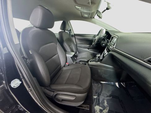 Used 2019 Hyundai Elantra SE w/ Cargo Package image 28