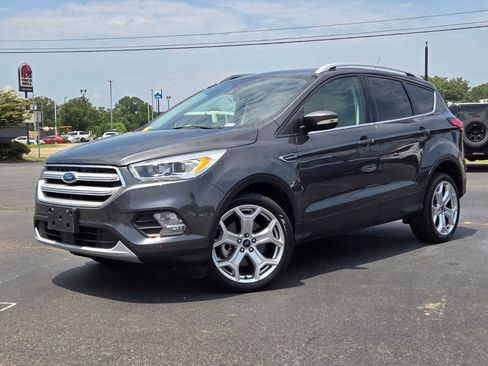 Used 2019 Ford Escape Titanium AWD/4WD image 24