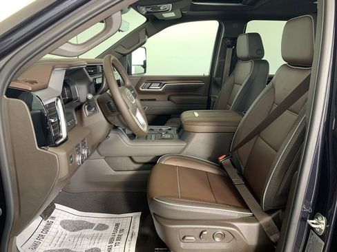 New 2026 GMC Sierra 2500 Denali w/ Denali Reserve Package image 7