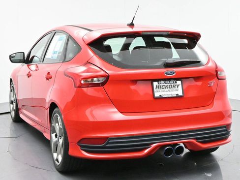 Used 2016 Ford Focus ST FWD image 6