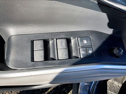 Certified 2022 Toyota Highlander XLE image 31