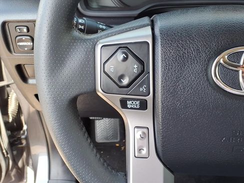 Used 2022 Toyota 4Runner SR5 Premium image 28