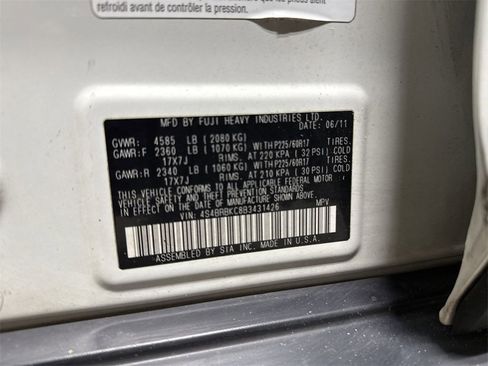 Used 2011 Subaru Outback 2.5i Limited w/ PWR Moonroof Pkg image 27