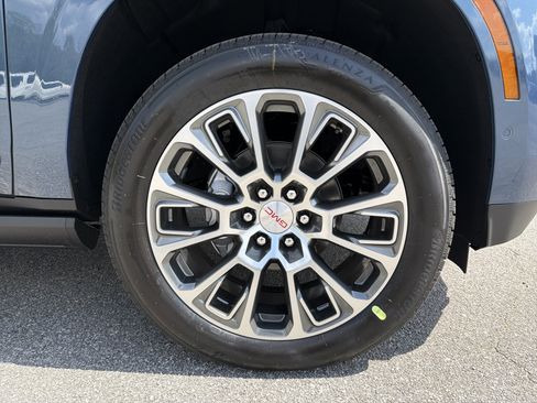 New 2026 GMC Yukon XL Denali w/ Sun & Power Step Package image 15