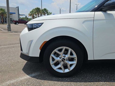 Used 2024 Kia Soul S FWD image 18