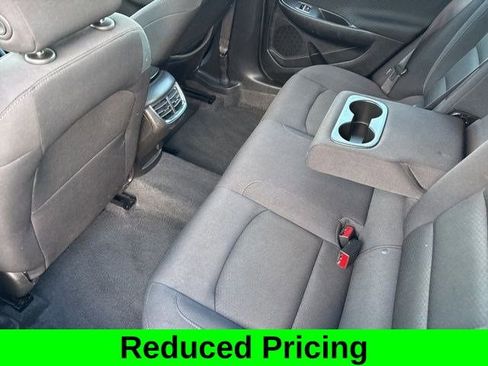 Used 2024 Chevrolet Malibu LT FWD image 32