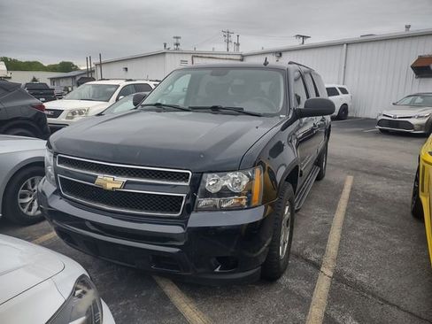 Used 2009 Chevrolet Suburban LS RWD image 3